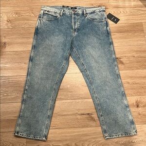 RVCA Men's Light Wash Blue Jeans - Modern Straight Fit - size 36